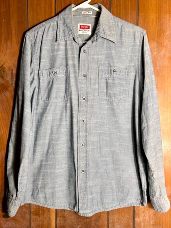 Wrangler Other - Wrangler Button Down Shirt Mens Sz Med Blue Vintage Wash Long Sleeve Pockets